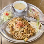 タイレストラン チェンマイ - タイ風焼きそば