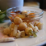 Restaurant & Bar Mashu - ひよこ豆とセロリのサラダ