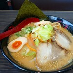 Ramen Gokumaru - 豚骨醤油(野菜盛り)