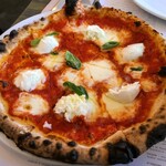 D.O.C. Pizza & Mozzarella Bar - Pizza DOC