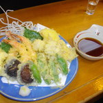 直丹新開地店 - 天ぷら盛り合せとハモ天ぷら