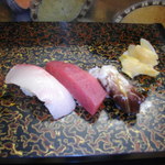 直丹新開地店 - にぎり②（カンパチ・中トロ・鳥貝）
