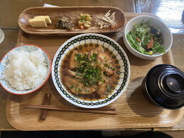 チャリチャリ>
