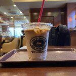カフェ・ディ・エスプレエッソ - アイスカフェラテは352円です
