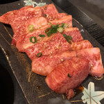 焼肉たらふく - 