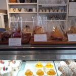 くるみの木 - 焼き菓子／クッキー、スコーン、バウムクーヘン、タルト。