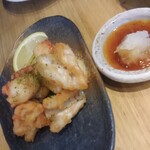 三鷹らーめん酒場SAL - たこから揚げ　揚がり◎