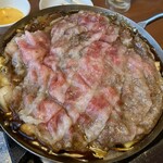 Nikunabe Shabushabu Zeronikyuubanchi - 和牛鉄板すき焼き