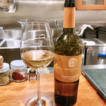 ヴィネリア グーフォ - グラスワイン白