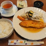 Suwingu Saki - 銀鮭ムニエル雲丹添え¥1200-