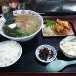 ひょうたん - 中華そば定食（果たしてお値段は？）