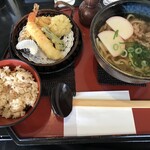 東広島カントリークラブ - あごだしうどんセット