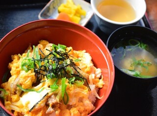 Gohantei - 贅沢な百日鶏親子丼