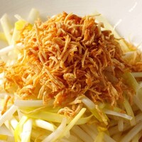 モヤシと黄韮のさっぱり炒め サクサク干し貝柱かけ