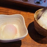 汁なし担担麺専門 キング軒 - 温泉卵(50円) 半ライス(50円）