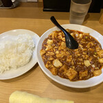 坦々麺　四川 - 麻婆豆腐ランチ¥800(ご飯はお代わり可能でしょうか？)