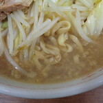 ラーメン二郎 - こう見ると微乳化
