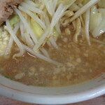 ラーメン二郎 - かき混ぜると変わるんです