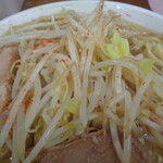ラーメン二郎 - シャキシャキのもやし