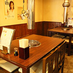 焼肉 まつおか - テーブル席