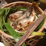 京都 吉兆 - 2012.08　鮎、まずはこんな風に見せる演出の盛り付け