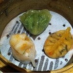 中国飯店 富麗華 - 香港蒸し点心三種（春菊、帆立、
      野菜）