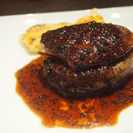 orenofurenchi - 牛フィレ肉とフォアグラのロッシーニ～トリュフソースで～