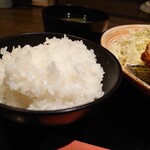 Yakuzen Nabe Buta Shabu Semmon Ten Nishitani - ランチのごはん✨十分な量かと思いますが、おかわりできます◎