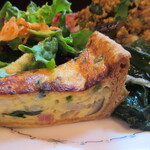 ジュイップ - ベーコンとほうれんそうのキッシュ、小松菜としらすのマリネ