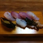 いろは寿司 - 左下の2つはアワビとガリでした