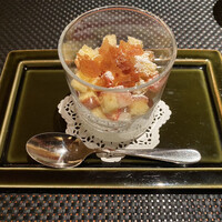 DINING 六区 - イチゴとココナッツクリームのベリーヌ