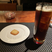 DINING 六区 - アイスコーヒーと小菓子