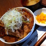 銀呈 - MIXの贅沢ぶた丼