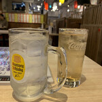 Taishuu Izakaya Dongame - 水&サービスのドリンクと〜(゜-^*)/