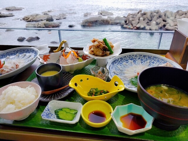 沖海月 オキミヅキ 旧店名 クラゲレストラン 羽前大山 定食 食堂 食べログ