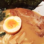 Yokohamaya - ハーフラーメン（アップ）