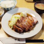 平太 - 厚焼きポークソテー定食(1950円)