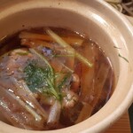 まる貴そば - 熱々のつけ鴨汁