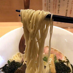 塩そば まえだ - 麺リフト