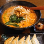 Shanhai Gyouzakan - 坦々麺セット650円