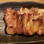 なお吉 - 串 豚バラ(210円)×2