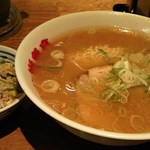 游亀亭 - 味噌ラーメン（650円）