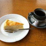 高峰高原ホテル - 自家製ケーキセット（チーズケーキ＋コーヒー）