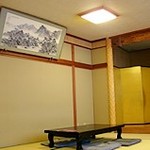 割烹 丸清 - ２階は２間続きの大広間になっていて、ゆったり座れました