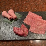 焼肉うしごろ - 究極の黒タン、厚切りハラミ、厳選赤身肉・塩