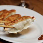 餃子とスパークリング バブルス - ウマーベラス！！