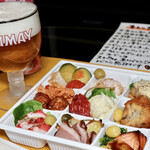 餃子とスパークリング バブルス - 波へいシェフ特製おつまみセット