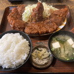 更科 - 　　トンカツ定食1,000円　
      　　　　　ご飯大盛りプラス50円