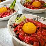 焼肉みよし - 料理写真:米沢牛炙りユッケ