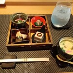 Sandai Kikusui - ランチの前菜と茶碗蒸し　レモンチューハイ